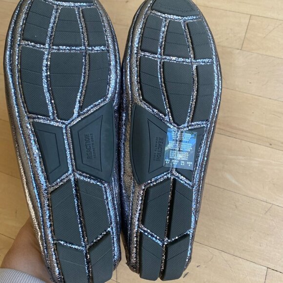 Kenneth Cole Reaction Women silver loafer "Dawson" jewel - Mis-Sized 9/8.5 - Picture 4 of 6
